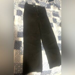 Black Wide-Leg Pants HIGH-RISE
OLD NAVY WOW WIDELEE